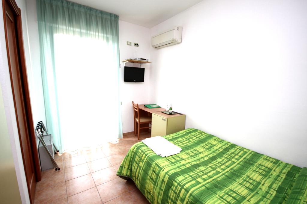 Hotel Alguer الغرفة الصورة