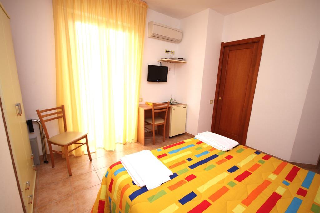 Hotel Alguer الغرفة الصورة