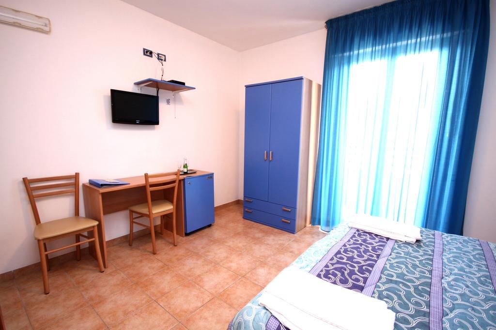 Hotel Alguer الغرفة الصورة